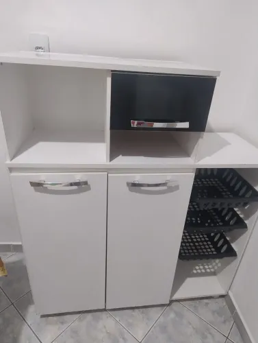 Armário de cozinha com fruteira 