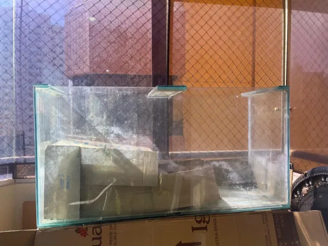 Vendo Aquário de 180 Litros + Móvel Reforçado!!!