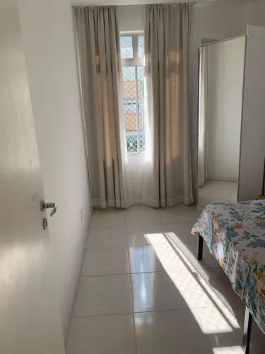 Alugo quarto individual para mulher no Jardim Atlântico