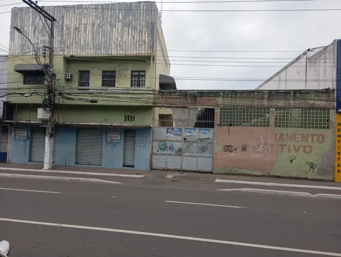 Imóvel para venda tem 720 metros quadrados em Cristóvão Colombo - Vila Velha - ES