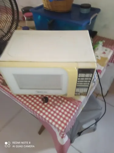 Vendo este microondas funcionando tudo perfeitamente