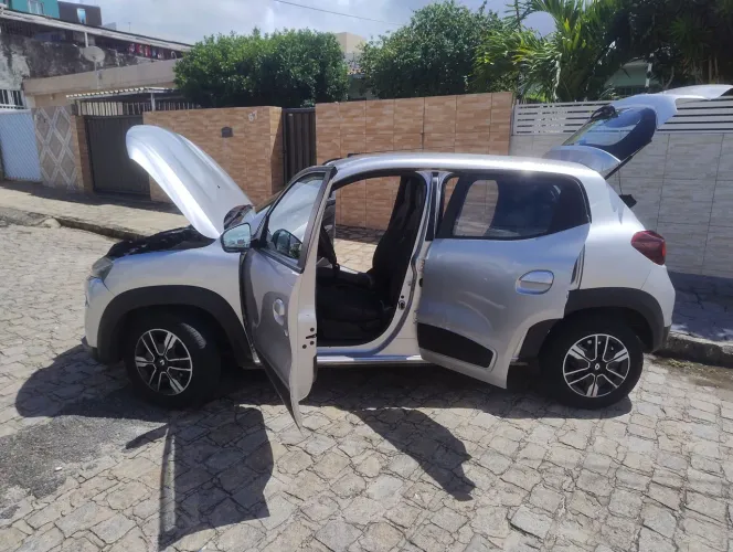 Renault Kwid Intense 1.0 Flex 12V 5P Mec. 2023