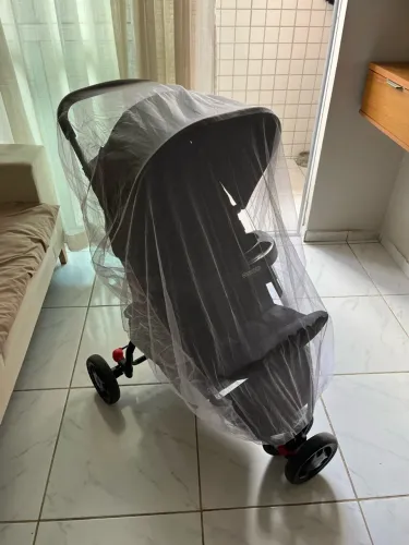 Carrinho de bebê Cosco Kids + Mosquiteiro para carrinho Buba