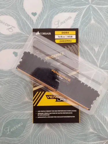 Memória Corsair Vengeance LPX Black, 8GB, 2400MHz, DDR4