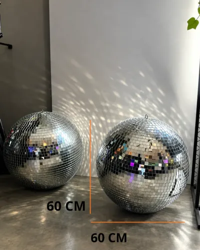 Globo de Espelho 60 cm (1 disponível)