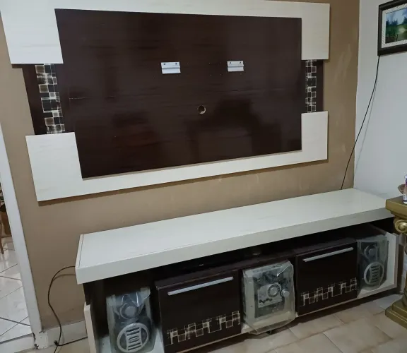 Hack e painel de tv