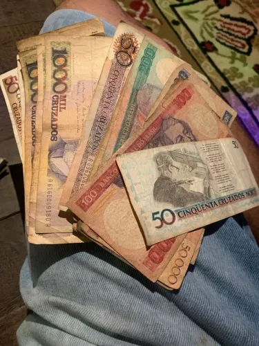 Notas antigas de variados valores e algumas raras em ótimas condições originais 