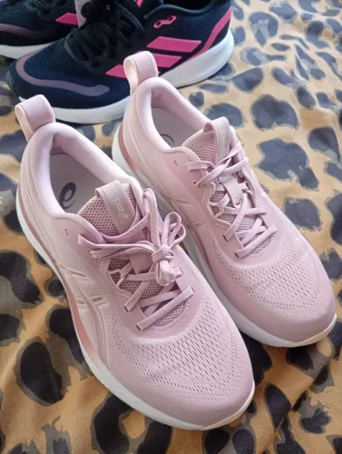 Tênis Rainha , Asics 