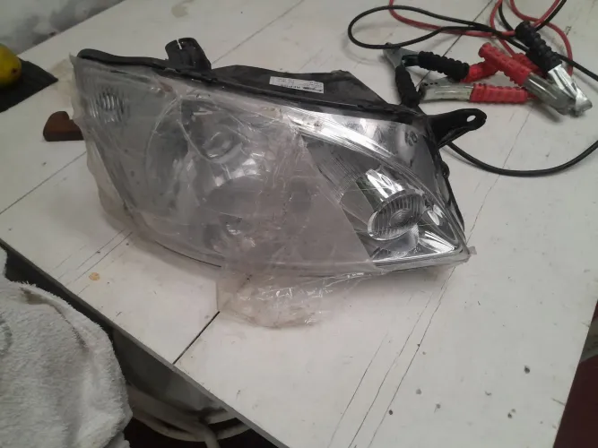 Farol esquerdo novo so 140 reais zap * 