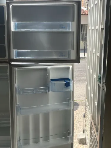 Vende-se geladeira