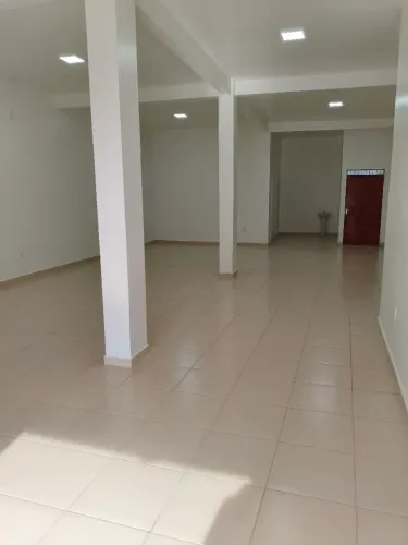 Ponto comercial .