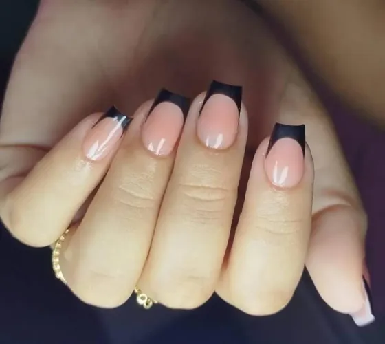 Preciso urgente de uma alongadora de unhas ?