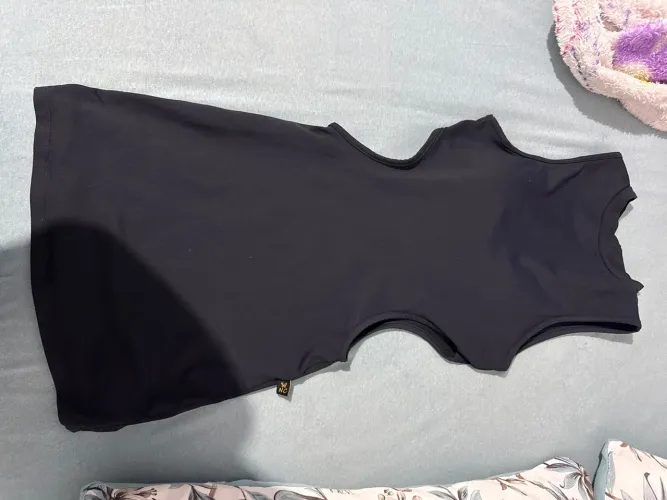 VESTIDO PRETO