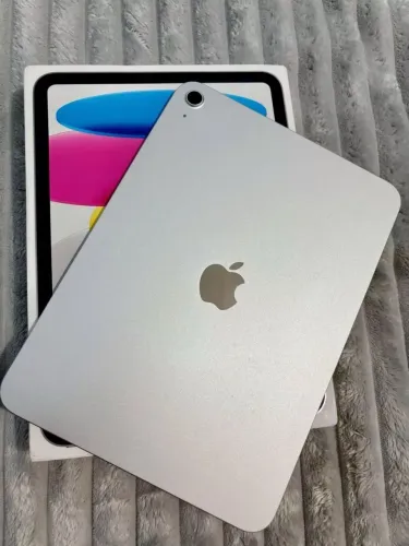 iPad A16 11ª Geração 128GB Prata - Apenas 2 Meses de Uso | Estado de Novo