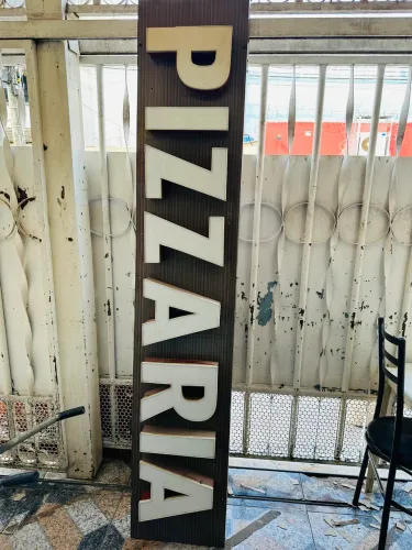 Vendo placa nome pizzaria 