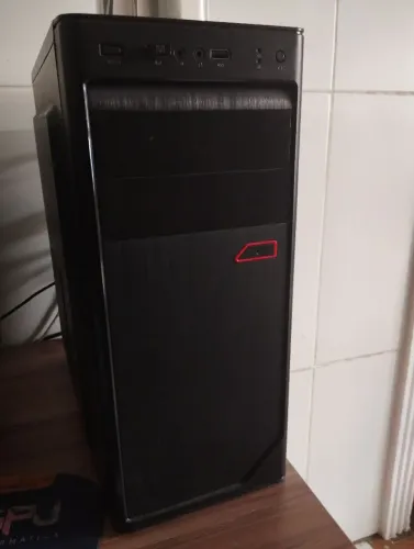 CPU Intel core i3 8 gb 3.07 ghz