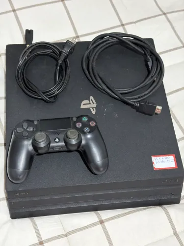 PlayStation 4 Pro 1TB - Versão 12.00 PARA DESBLOQUEAR