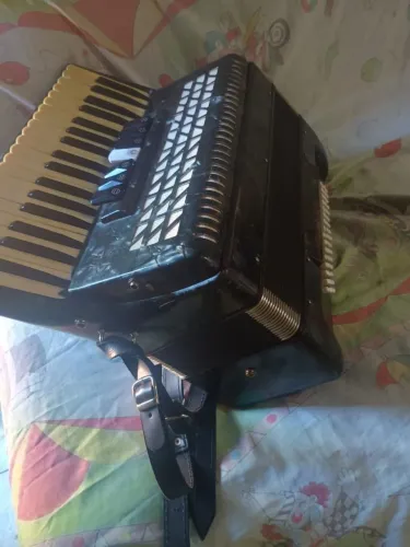 Santana EAGLE, Cor preto com cinza. Estou vendendo por R$ 4.000,00
