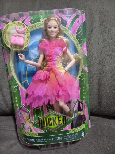 Boneca glinda