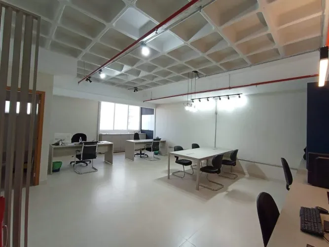 Sala Comercial 54 m2 Park Lozandes Business Tower