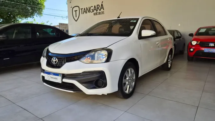 Toyota Etios X Plus Sedan 1.5 Flex 16V 4P Mec. 2020