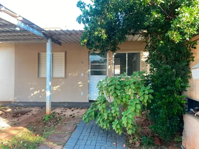 Imóvel no Village Parati com armários na cozinha