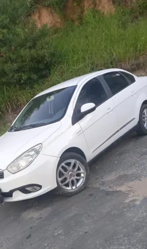 Fiat Grand Siena Essence Dual. 1.6 Flex 16V 2014