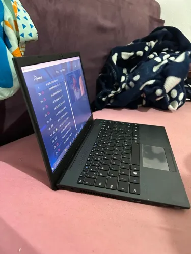 Notebook semi novo