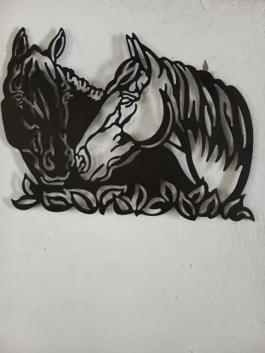 ESCULTURA CAVALO VAZADO FERRO 