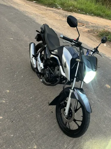 Vendo Titan 160 2023