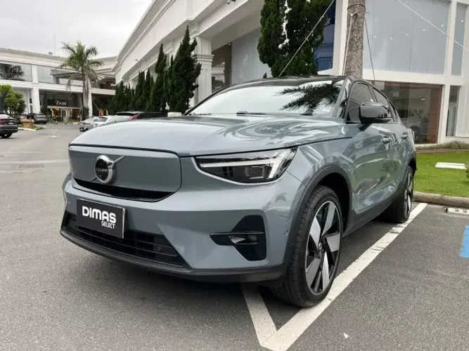 Volvo C40 Recharge Pure Eletric (elétrico) 2022