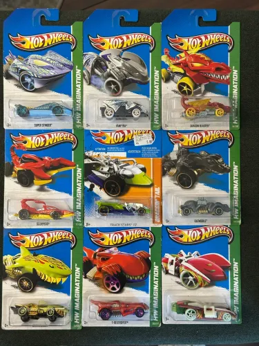 Lote 9 Carrinhos Animais Hotwheels imagination