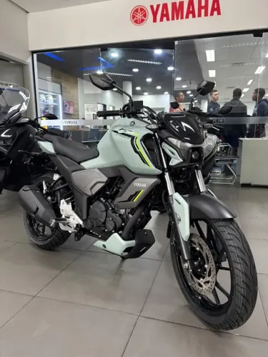FZ15 - 2027 - SEM ENTRADA - MENOR PREÇO À VISTA - PRONTA ENTREGA - NÃO PERCO NEGÓCIO