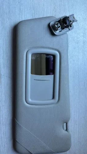 Quebrasol com interruptor de luz (lado motorista) fluence 2012