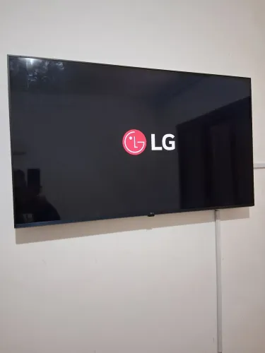 Tv LG SMART 4k LED muito boa aceito troca antigo madeira móvel noder ou relógio