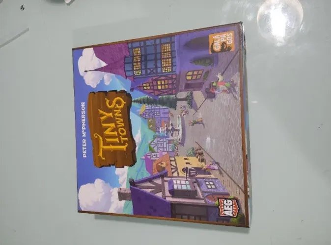 Tiny Towns
