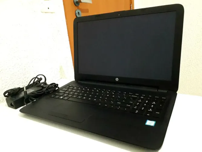 Notebook HP Intel Core i3 - Com Defeito , Não Liga Para Peças ou Reparo