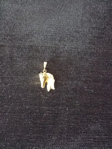 Pingente Cavalo banho de ouro