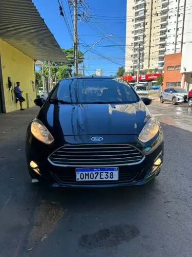 Ford Fiesta 1.6 16V Flex Aut. 5P 2015