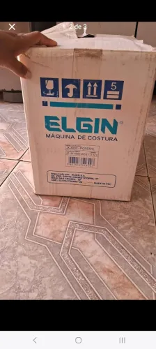 Vendo Máquina de costura Elgin Nova 