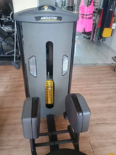 Academia completa.. vendo lote aparelhos p academia