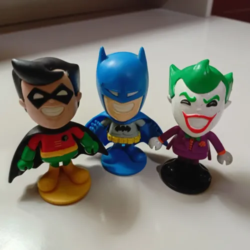 Lote 3 Bonecos batman DC Comics Burger King (Batman, Robin e Coringa)