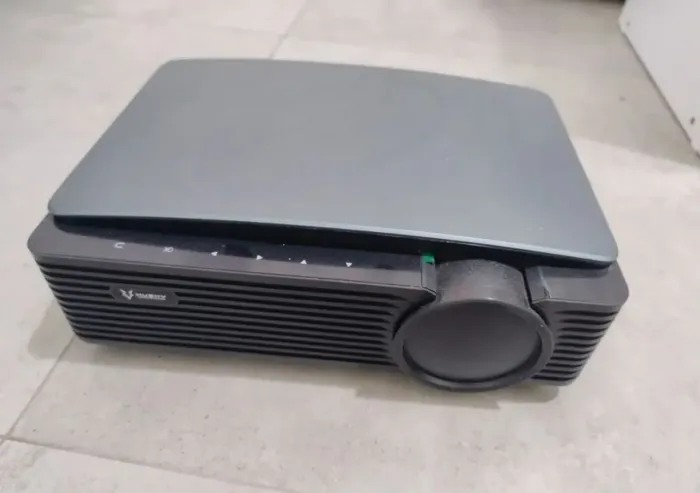 Projetor Led Husky Technologies