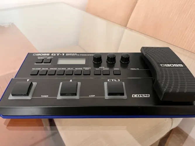 Pedaleira de Guitarra BOSS GT1