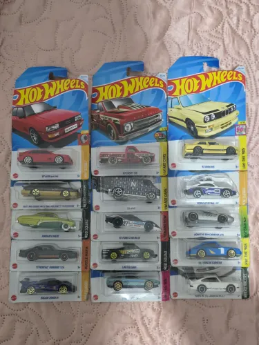 Carrinhos hotwels