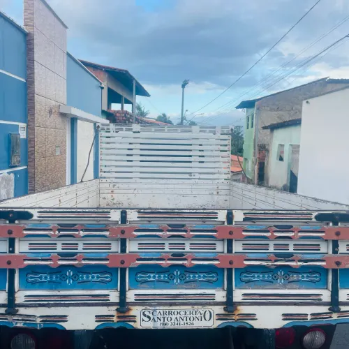 Vende se carroceria do Kia bongo