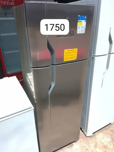 Geladeira Inox Electrolux Frost Free usada
