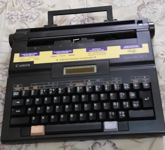 MÁQUINA DE ESCREVER ELETRÔNICA CANON 