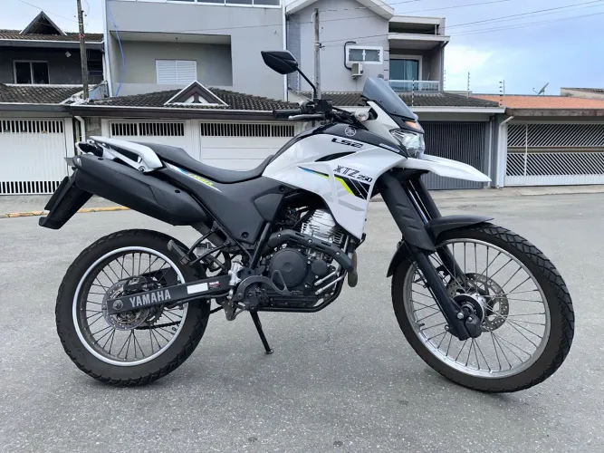 YAMAHA - LANDER XTZ 250cc