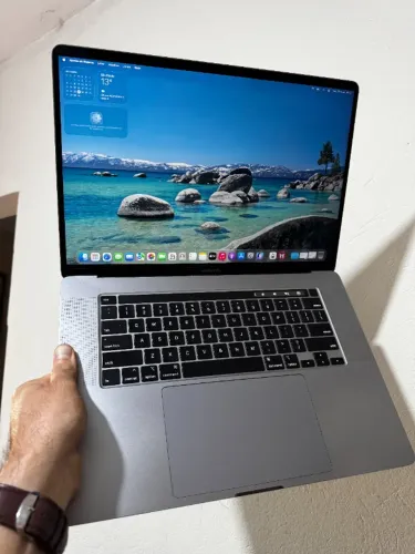 MacBook Pro 16-inch, 2019 1 TB / Garantia / Loja física